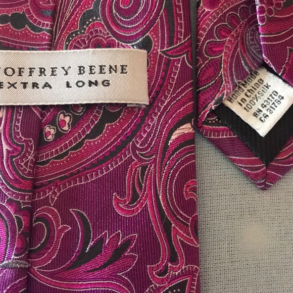 Geoffrey Beene silk tie